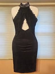 Lace Keyhole Mini